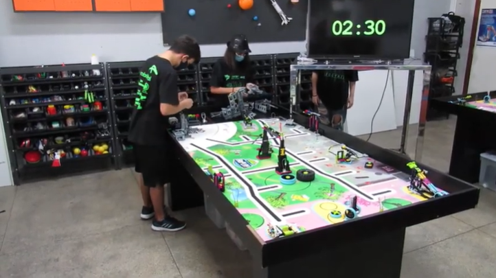 Mostra de Robótica e competição de games movimenta segundo dia da